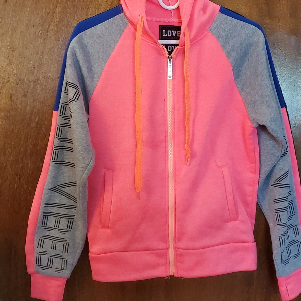 Sweatshirt